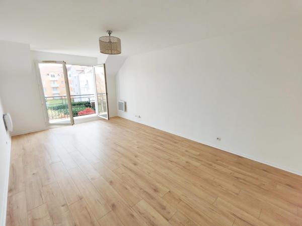 Résidence de 2005 - 4 pièces de 77 m², balcon + parking sous-sol