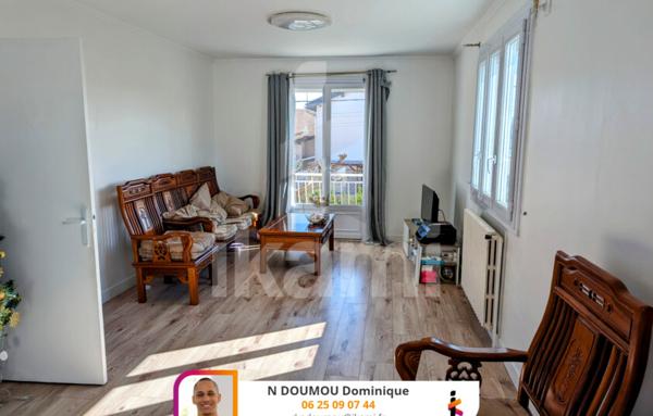 Mours-Saint-Eusèbe : villa à vendre avec Dominique N'DOUMOU