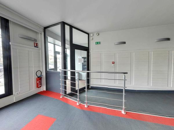 Bureaux Macon 15 pièce(s) , 270 m²