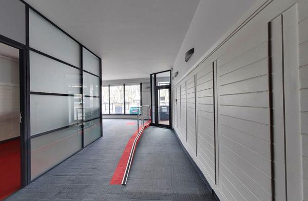 Bureaux Macon 15 pièce(s) , 270 m²