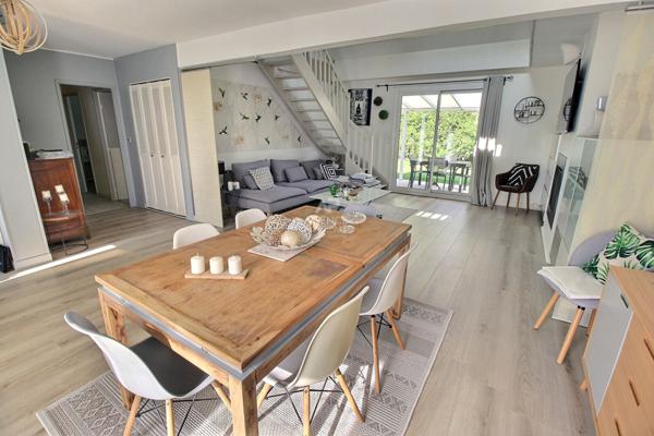 Maison Verneuil Sur Seine 7 pièce(s) 140 m2 €508 000 ** - Référence 964