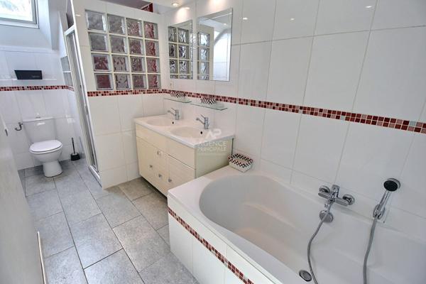 Maison Verneuil Sur Seine 7 pièce(s) 140 m2 €508 000 ** - Référence 964