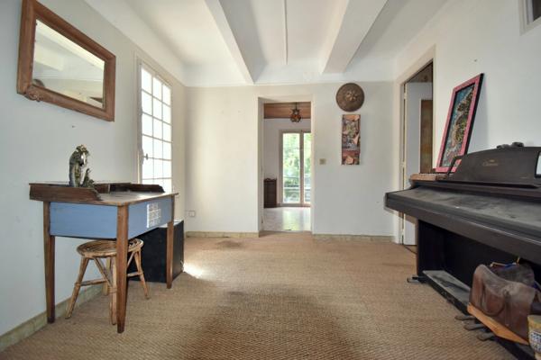 DIGNE LES BAINS (04), Maison de ville avec jardin