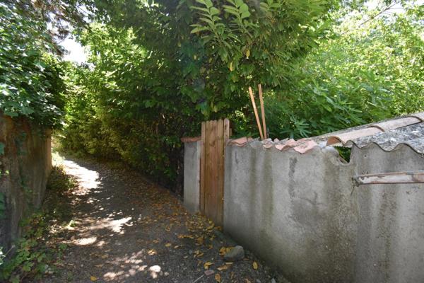 DIGNE LES BAINS (04), Maison de ville avec jardin