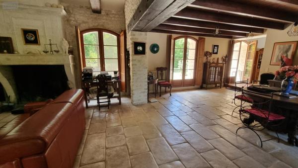 Autres types de maison à vendre à Barbezieux-Saint-Hilaire en Charente (16300), ref : 1871