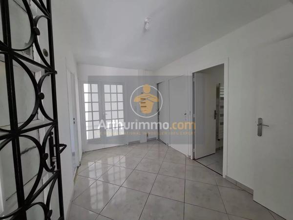 Vente                                                      Maison
                        
                     6 pièces                      118 m2                     à Crécy-la-Chapelle