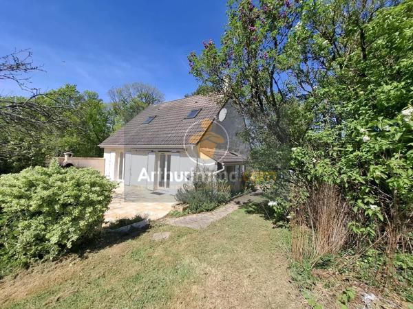 Vente                                                      Maison
                        
                     6 pièces                      118 m2                     à Crécy-la-Chapelle