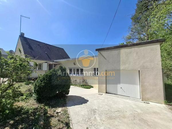 Vente                                                      Maison
                        
                     6 pièces                      118 m2                     à Crécy-la-Chapelle