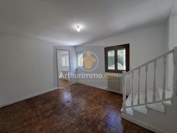 Vente                                                      Maison
                        
                     6 pièces                      118 m2                     à Crécy-la-Chapelle