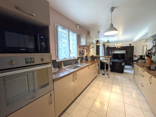 Maison 5 chambres au centre de Grandchamp des Fontaines