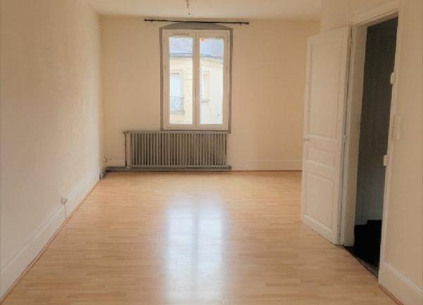 Maison à vendre  1 pièce • 143 m2 Montdidier