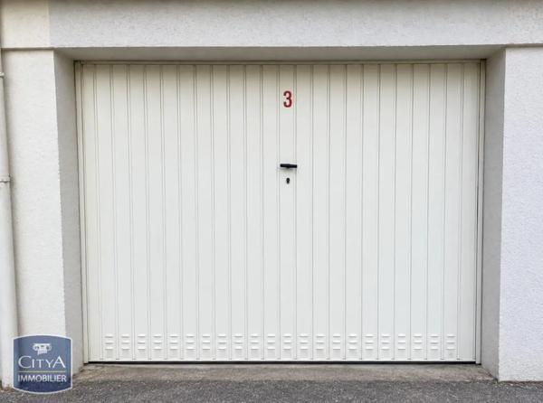 Parking à louer Chinon (37500)