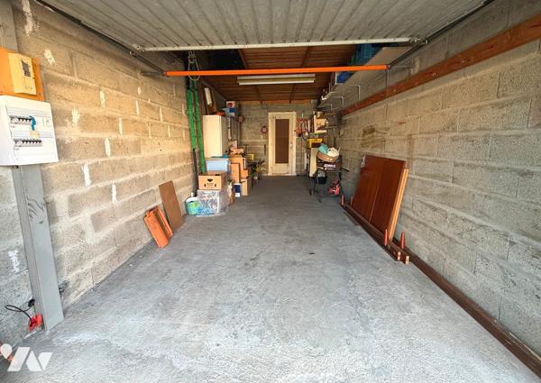 Maison d'habitation 85 m² avec 300 m² Terrain.
PRIX : 169 000 €.	
Mickaël Grandpierre 07 86 12 52 67