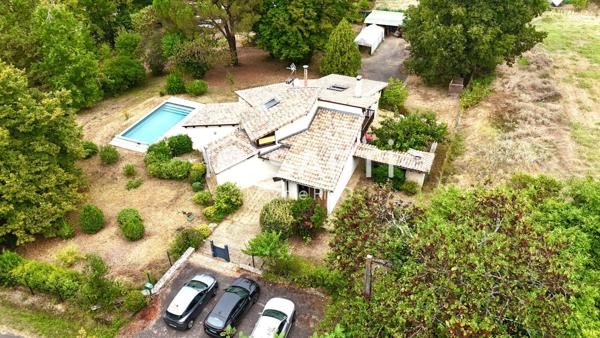 Maison d'architecte 7 pièces avec piscine