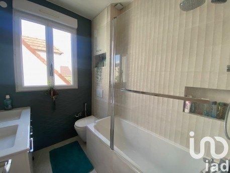 Maison 6 pièces de 160 m² à Clichy-sous-Bois (93390)