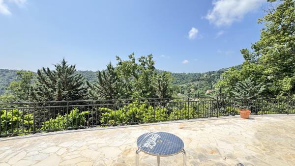 Grasse (06130) GRASSE –Maison vue mer et collines de Cabris