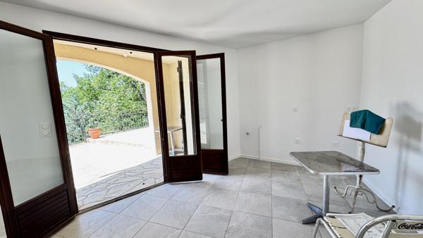 Grasse (06130) GRASSE –Maison vue mer et collines de Cabris