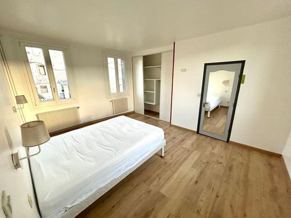 MAISON DE VILLE DE 120 M2 ET STUDIO DE 30 M2