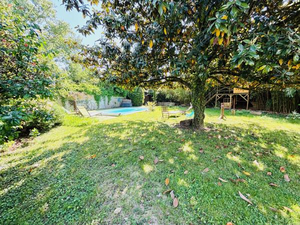 Reyrieux (01600) Maison Ancienne 140 m2 4 chambres Piscine Terrain de 982m2