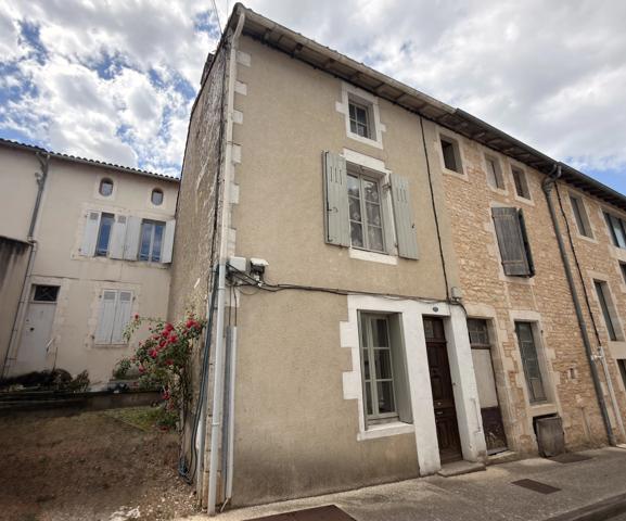 Charmante maison de ville de 4 chambres au cœur de Ruffec