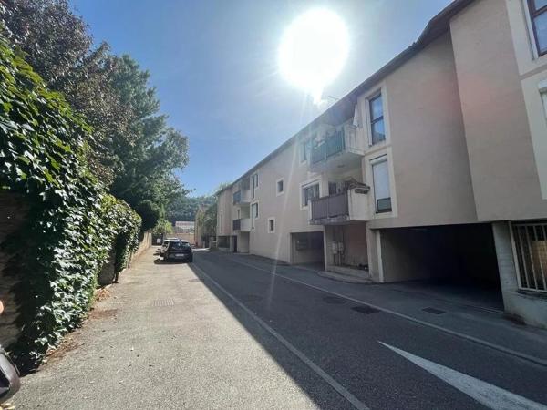 Location Appartement 3 pièces 64 m2 à Bourgoin-Jallieu