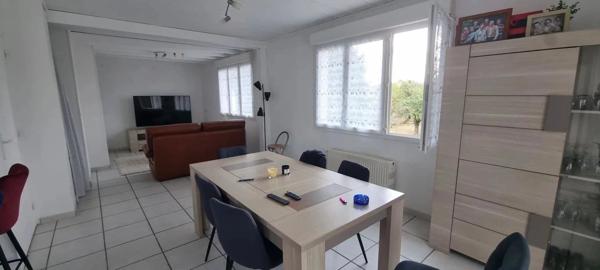 Location                                                      Maison
                        
                     3 pièces                      85 m2                     à Véron