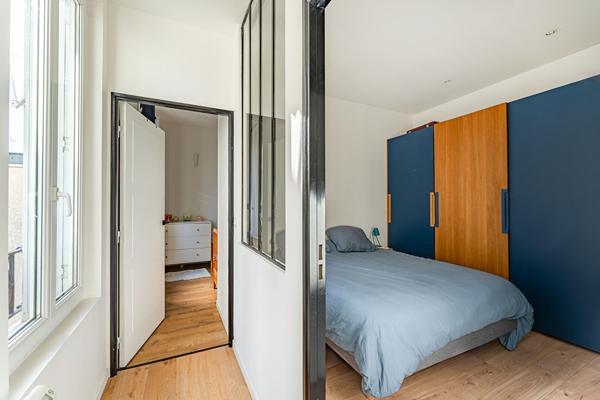 Duplex esprit loft avec terrasse et garage au dernier étage