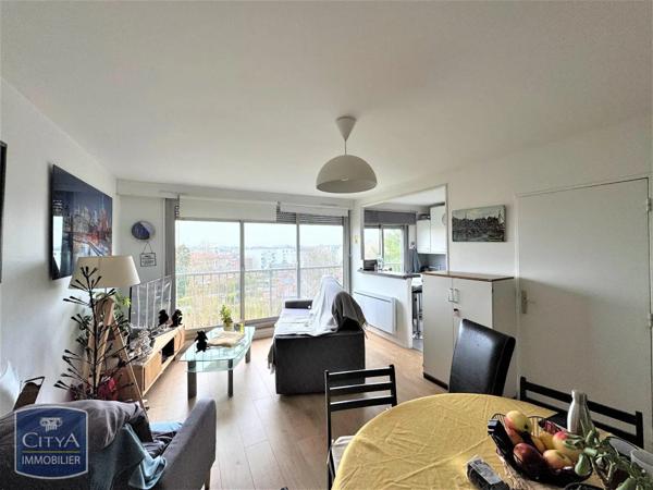 Appartement à louer 2 pièces 65.35m²