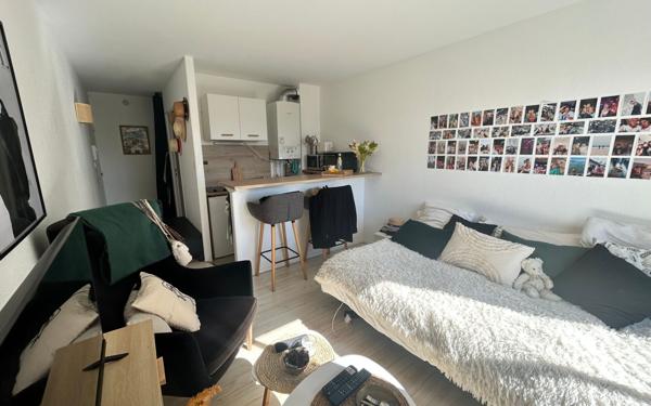 Appartement à vendre    1 pièce •  Bordeaux