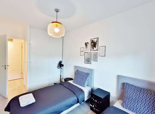 Appartement
         3 pièces
        - 62 m² Exclusivité 295 000 € *
