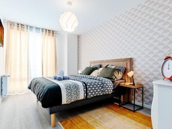 Appartement
         3 pièces
        - 62 m² Exclusivité 295 000 € *