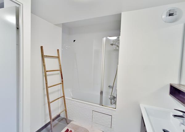 Appartement
         3 pièces
        - 62 m² Exclusivité 295 000 € *