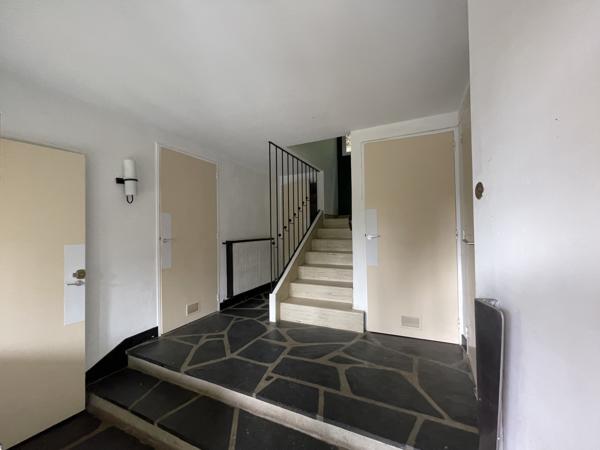 Maison inversée avec vue sur la Charente / Upside-down house with a view over the Charente