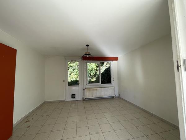 Maison inversée avec vue sur la Charente / Upside-down house with a view over the Charente