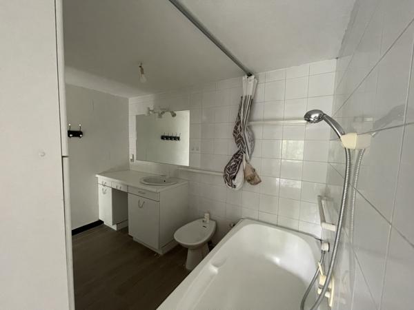 Maison inversée avec vue sur la Charente / Upside-down house with a view over the Charente