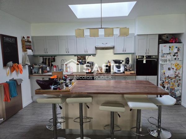 Maison trois chambres, jardin, garage !