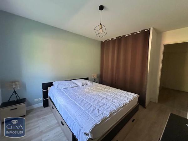 Appartement à louer 2 pièces 48.53m² Tarbes (65000)