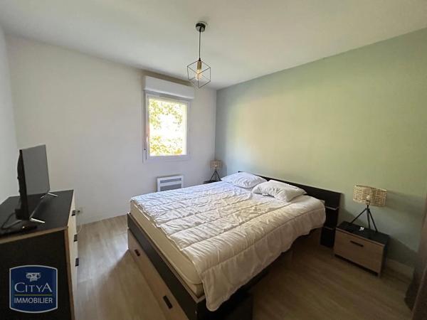 Appartement à louer 2 pièces 48.53m² Tarbes (65000)