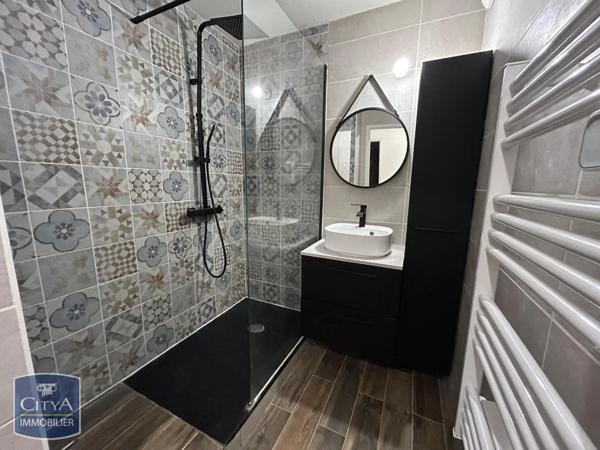 Appartement à louer 2 pièces 48.53m² Tarbes (65000)