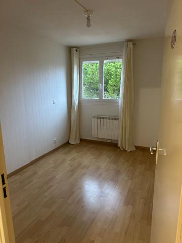 Appartement T3 rénové avec garage à Sète - résidence familiale
