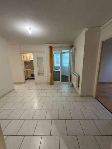Appartement T3 rénové avec garage à Sète - résidence familiale