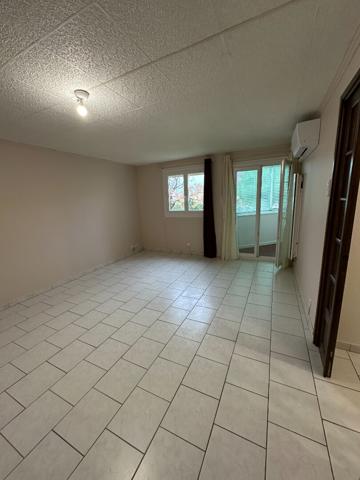 Appartement T3 rénové avec garage à Sète - résidence familiale