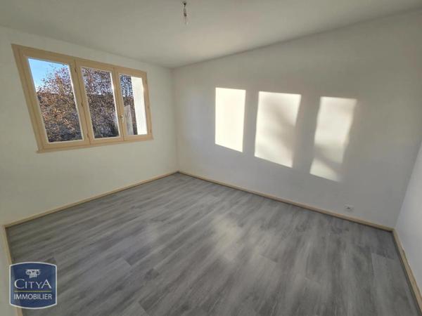 Appartement à louer 4 pièces 90.4m²