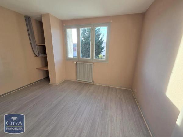 Appartement à louer 4 pièces 90.4m²