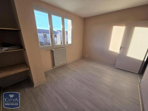 Appartement à louer 4 pièces 90.4m²