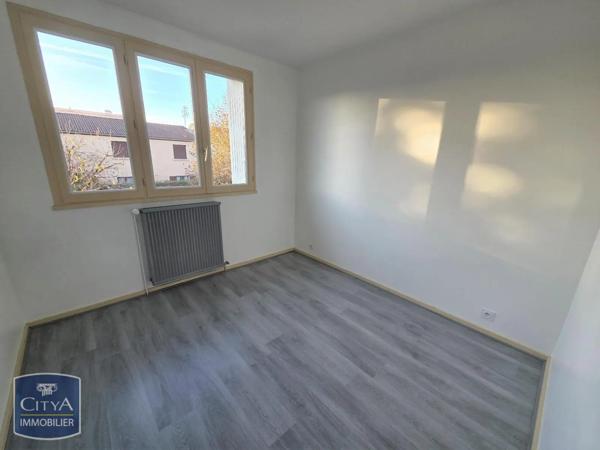 Appartement à louer 4 pièces 90.4m²