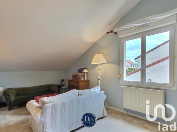 Maison traditionnelle 6 pièces de 148 m² à Châtel-Saint-Germain (57160)