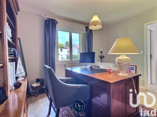 Maison traditionnelle 6 pièces de 148 m² à Châtel-Saint-Germain (57160)