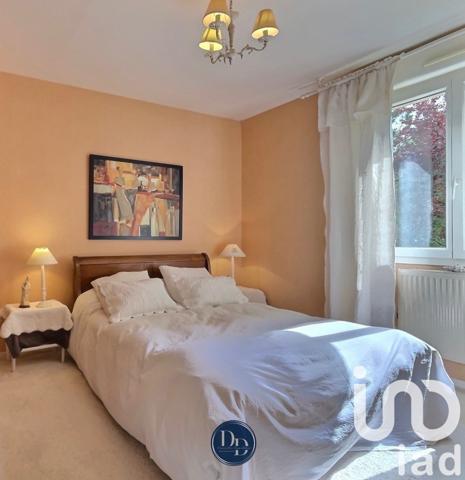 Maison traditionnelle 6 pièces de 148 m² à Châtel-Saint-Germain (57160)