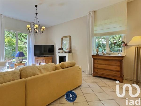 Maison traditionnelle 6 pièces de 148 m² à Châtel-Saint-Germain (57160)